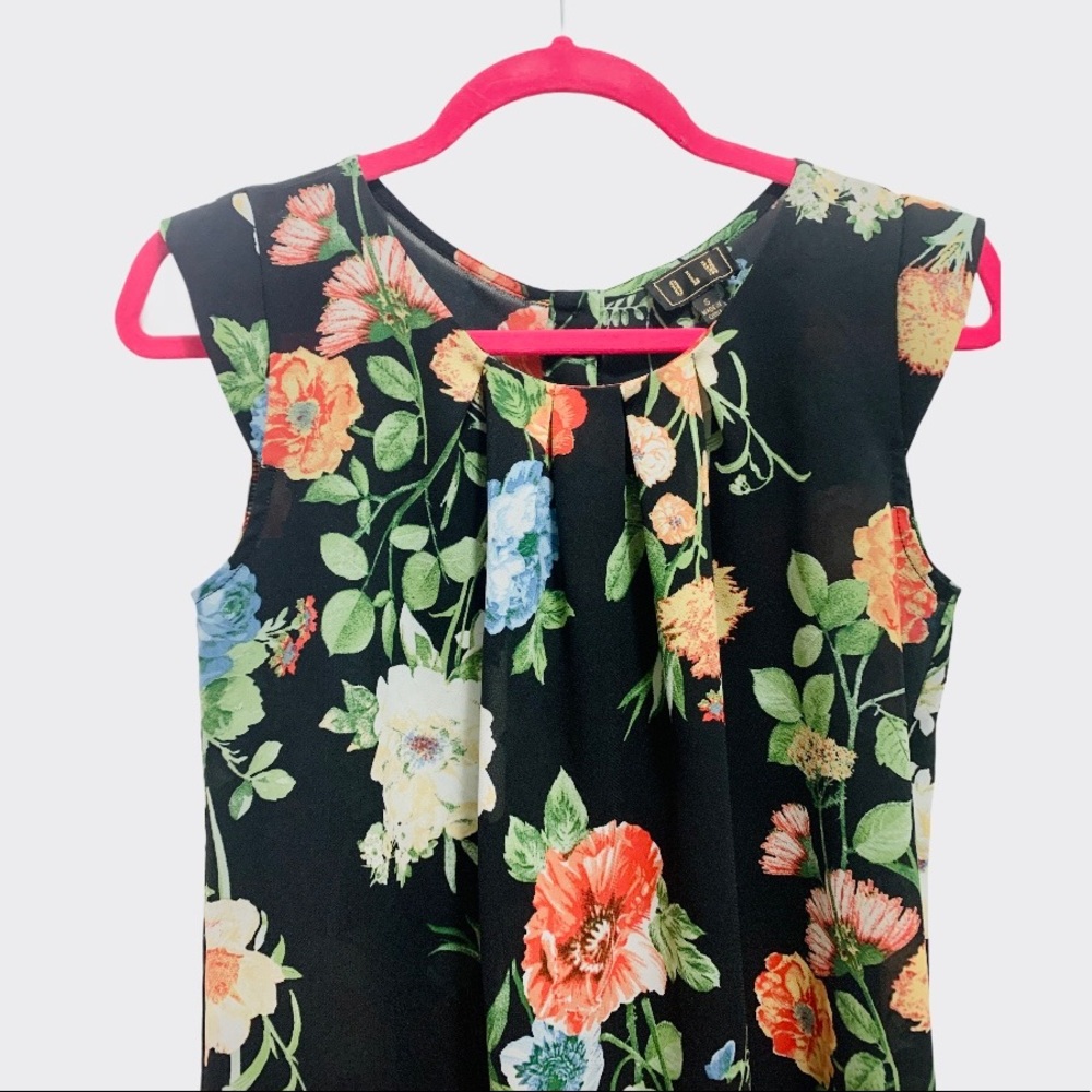 Black Floral Cap Sleeve Sheer Button-Back Blouse - Picture 6 of 13